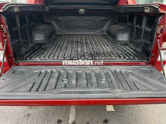 Isuzu Dmax 2016 LS 2.5 4x2 AT - 130000 km