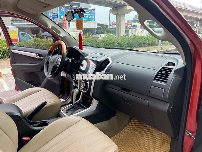 Isuzu Dmax 2016 LS 2.5 4x2 AT - 130000 km
