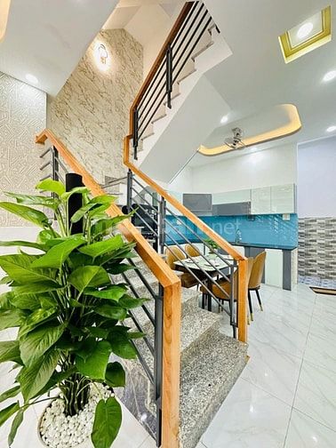 Nhỉnh 3 tỷ có ngay hàng hiếm đường 6m trung tâm Quận 1. LH: 0964463720
