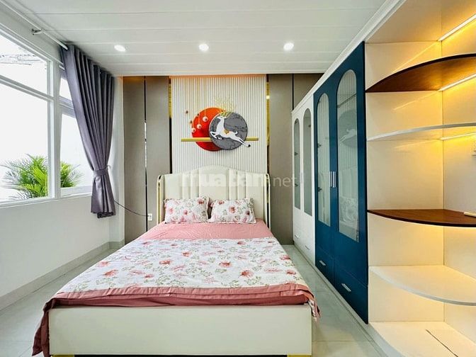 Nhỉnh 3 tỷ có ngay hàng hiếm đường 6m trung tâm Quận 1. LH: 0964463720