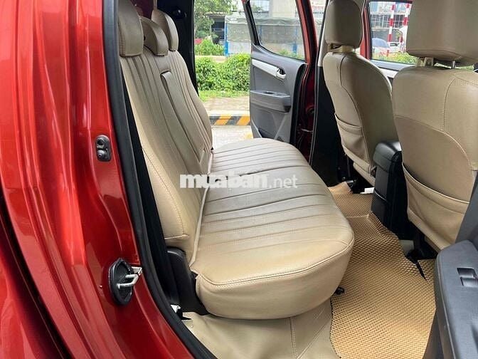 Isuzu Dmax 2016 LS 2.5 4x2 AT - 130000 km