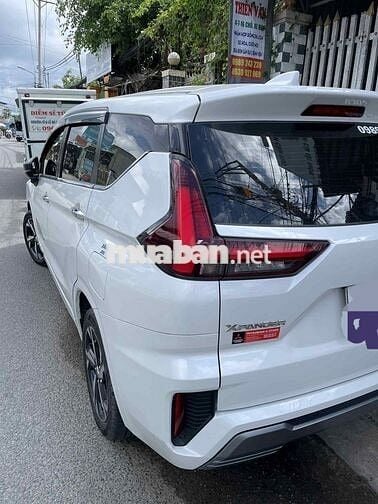 Mitsubishi Xpander 2023 AT Premium - 53000 km