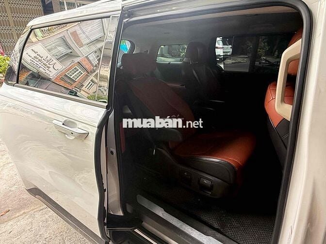 Kia Carnival 2022 Signature 2.2D - 31000 km