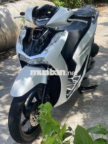 sh 2022 giá 61 tr 700 sẵn trắng -đỏ -đen