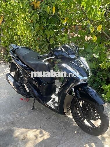 sh 2022 giá 61 tr 700 sẵn trắng -đỏ -đen
