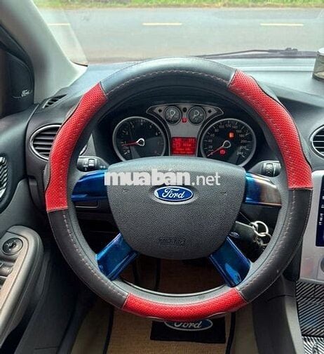 Ford Focus Màu Đỏ 2010 - 185 Triệu