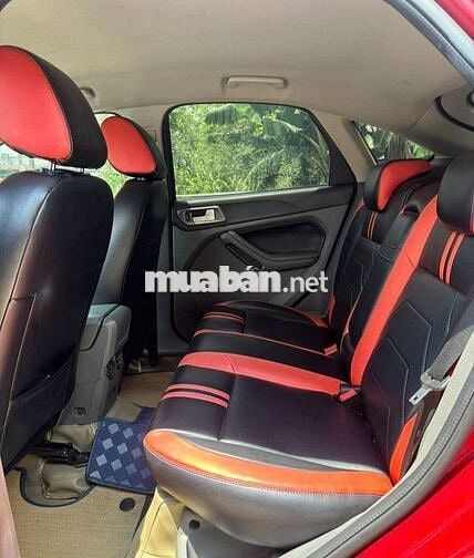 Ford Focus Màu Đỏ 2010 - 185 Triệu