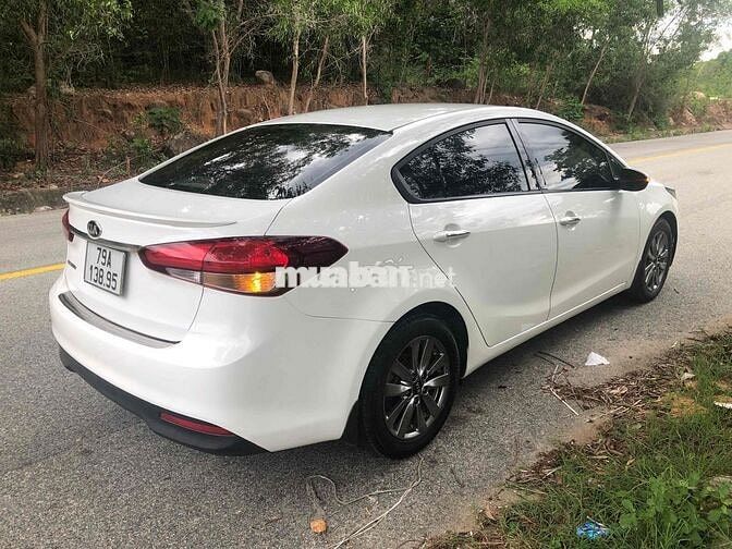 Kia Cerato 2016 1.6 MT