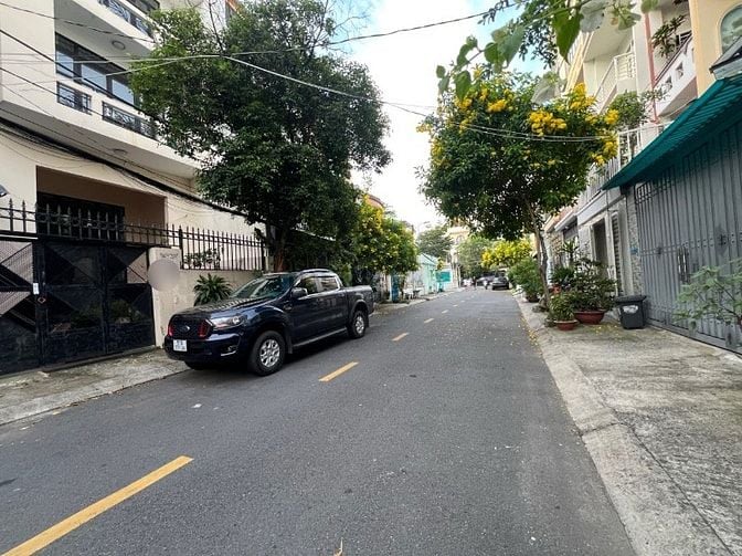 ⭐️Biệt thự 4 Lầu DT:8x17m, THANG MÁY đường xe tải 12m Đường Số 20,
