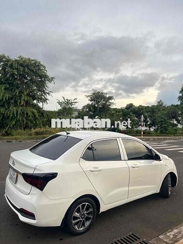 Hyundai Grand i10 2017 Sedan 1.2 Base - 150456 km