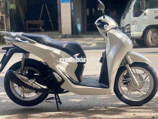 SH 2024 Trắng zin chạy 9000km đủ phụ kiện