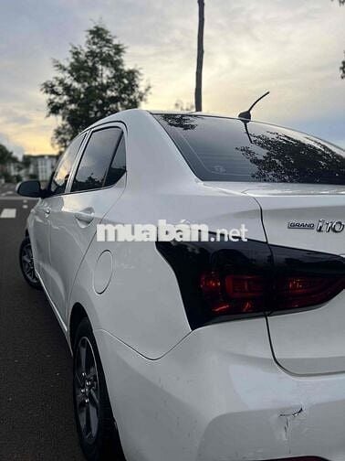 Hyundai Grand i10 2017 Sedan 1.2 Base - 150456 km
