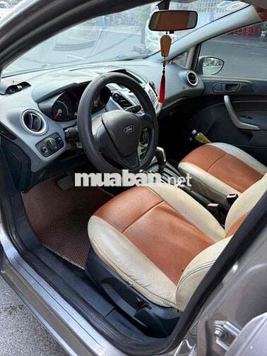 Ford Fiesta 2011 1.6 AT Sedan - 130000 km