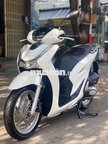 SH 2024 Trắng zin chạy 9000km đủ phụ kiện