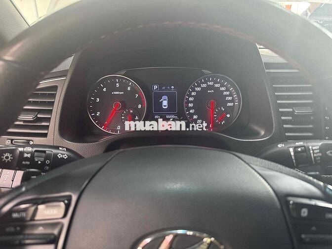 Hyundai Elantra 2019 1.6AT Sport - 57000 km