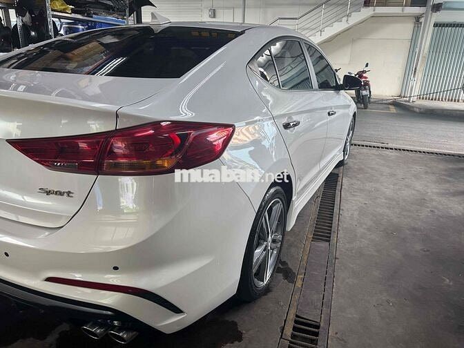 Hyundai Elantra 2019 1.6AT Sport - 57000 km