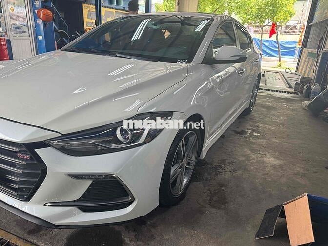Hyundai Elantra 2019 1.6AT Sport - 57000 km