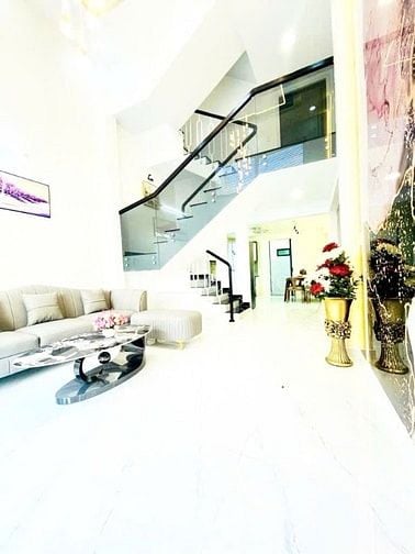 Nhà đẹp lung linh, xe hơi đỗ cửa, tt Nhà Bè, 4 tầng, chỉ nhỉnh 5 tỷ 