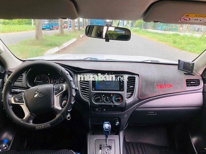 Mitsubishi Triton 2023 4x2 AT - 23000 km