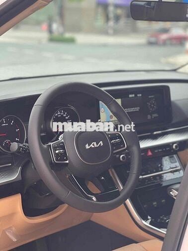 Kia Carnival 2024 Luxury 2.2D - 10000 km