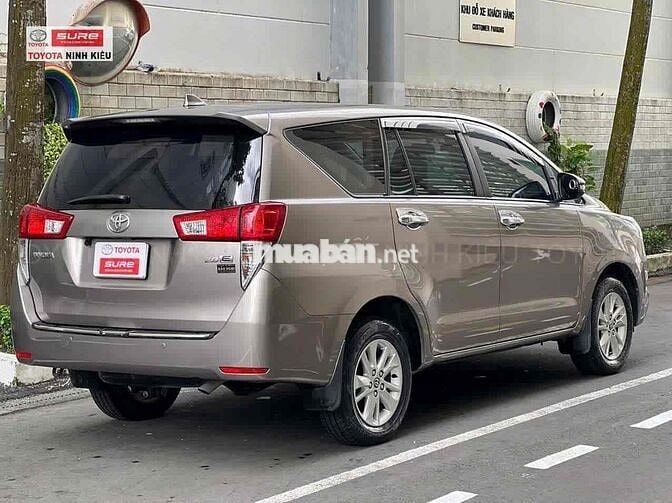 Toyota Innova 2019 2.0E - 72000 km