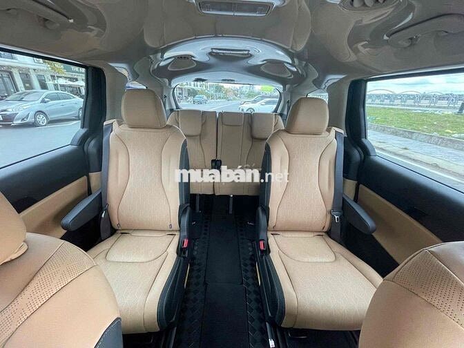 Kia Carnival 2024 Luxury 2.2D - 10000 km