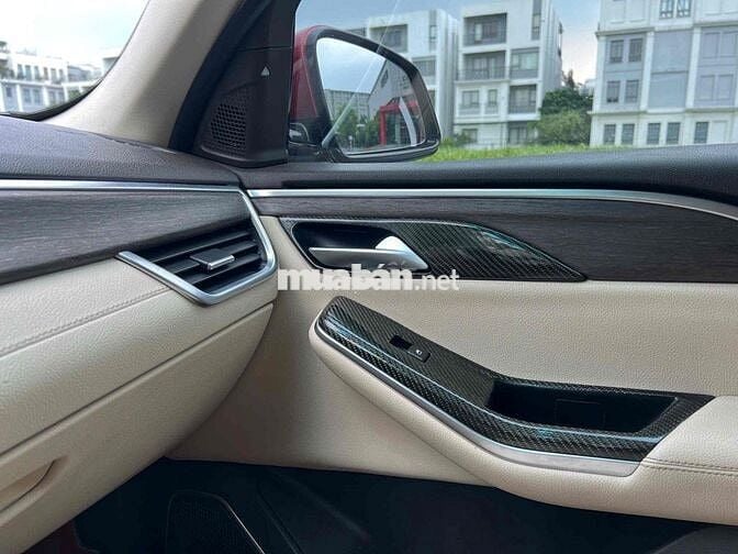 VinFast Lux SA2.0 2019 Premium 2.0 AT - 60000 km