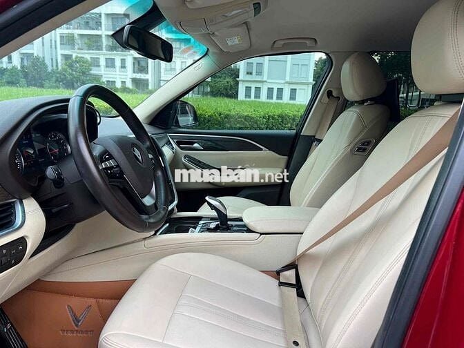 VinFast Lux SA2.0 2019 Premium 2.0 AT - 60000 km