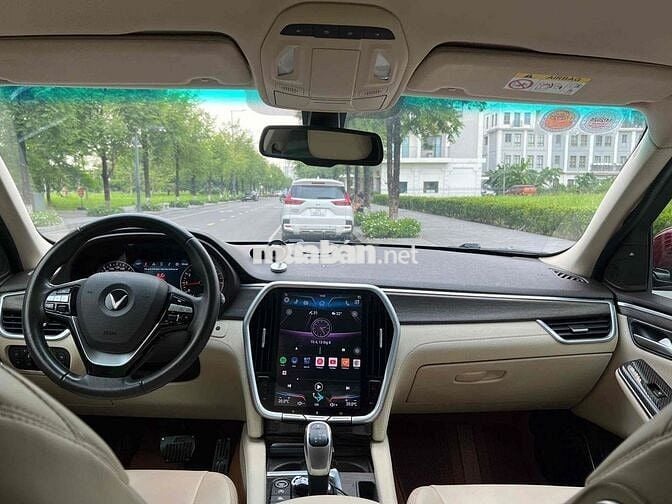 VinFast Lux SA2.0 2019 Premium 2.0 AT - 60000 km