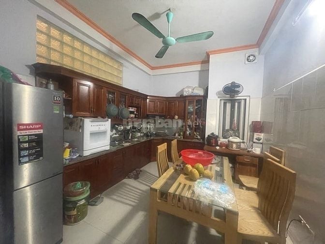 PHÂN LÔ, ÔTÔ, KINH DOANH - Dương Quảng Hàm - 44m x 4 Tầng - 10,98 Tỷ