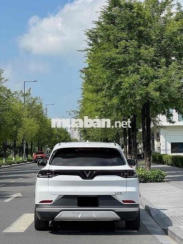 VinFast VF8 2023 - 49000 km