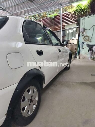 cần bán lanos 2001 đăng kiểm mới