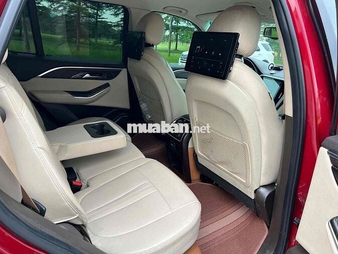 VinFast Lux SA2.0 2019 Premium 2.0 AT - 60000 km