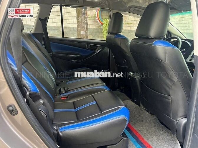 Toyota Innova 2019 2.0E - 72.000 km - Lên full đồ
