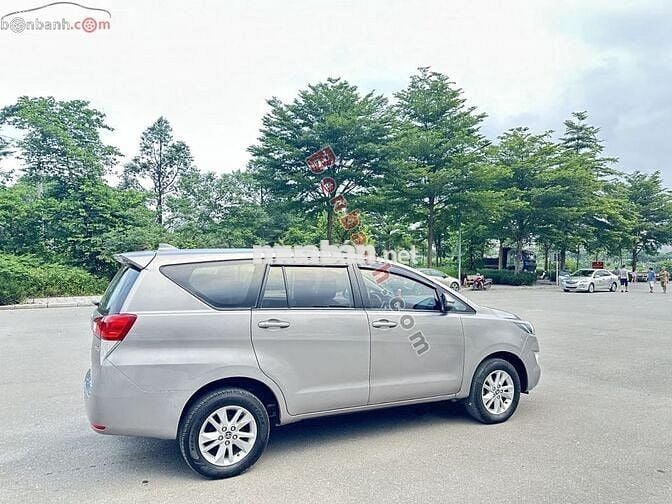 Toyota Innova 2.0E 2018