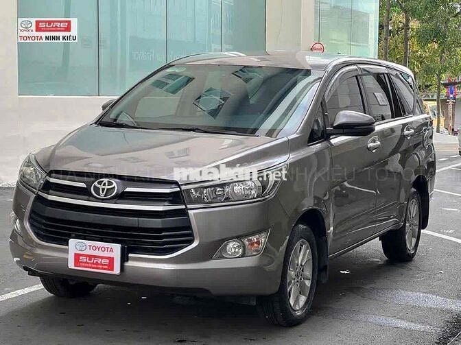 Toyota Innova 2019 2.0E - 72000 km