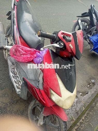Xe air blade áo xấu nát,
