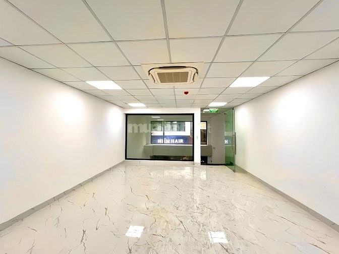 Mặt phố Yên Phụ giáp Hồ Tây 85m2*7T,vỉa hè,kd,MT:5.8m,giá 37.5tỷ.