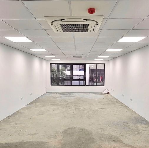 Mặt phố Yên Phụ giáp Hồ Tây 85m2*7T,vỉa hè,kd,MT:5.8m,giá 37.5tỷ.