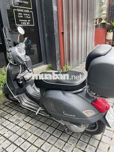 xe mình đnag chạy mình cần bán lại