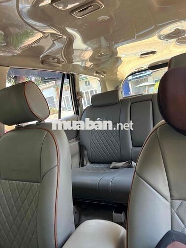 gia dình cần bán Toyota Innova 2015 E