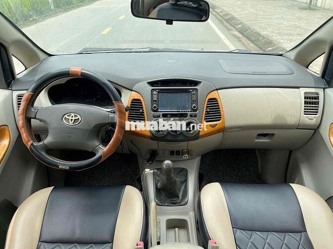 Toyota Innova 2009 G
