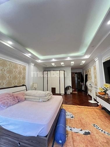 Tôi cần bán nhà phố Thái Hà, quận Đống Đa, Dt 55 m, 6 tầng, Mt 4.5 m, 