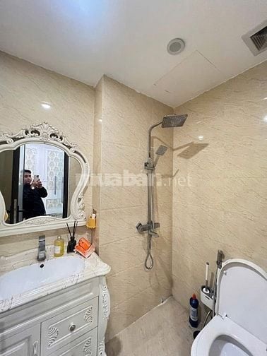 Tôi cần bán nhà phố Thái Hà, quận Đống Đa, Dt 55 m, 6 tầng, Mt 4.5 m, 