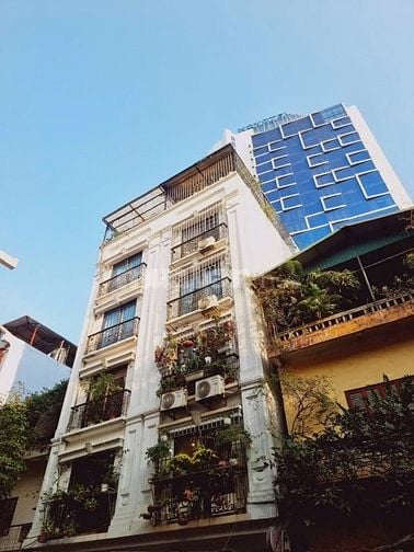 Tôi cần bán nhà phố Thái Hà, quận Đống Đa, Dt 55 m, 6 tầng, Mt 4.5 m, 