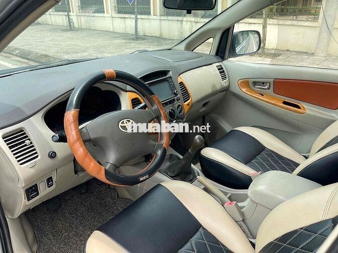 Toyota Innova 2009 G