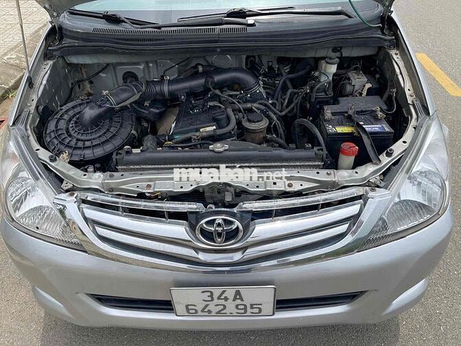 Toyota Innova 2009 G
