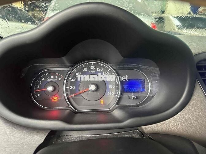 Hyundai Grand i10 2011 1.1 MT - 107000 km