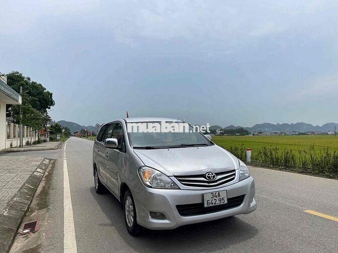 Toyota Innova 2009 G