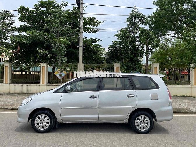 Toyota Innova 2009 G